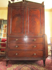 Early 19thc Mahogany Linen Pre