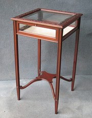 MAHOGANY BIJOUTERIE TABLE WITH
