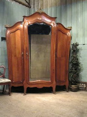 Antique Italian Walnut Breakfr