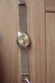 9K gents bentima wrist watch
