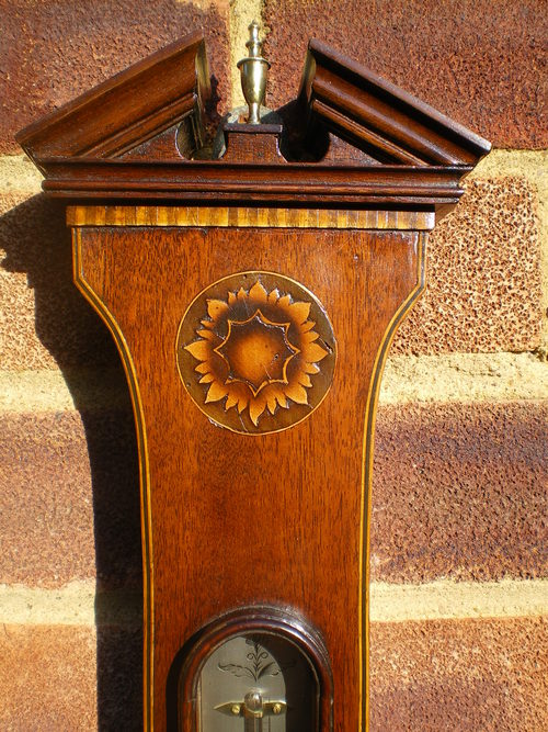 Mercury wheel barometer