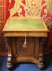 Victorian Oak Davenport  Gentl