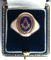 9CT Solid Gold  Enamel Masonic