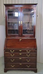 Fine Georgian Mahogany Bureau