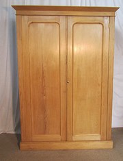 Victorian Stripped Pine Wardro