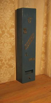 Vintage Iron Cigarette Vending