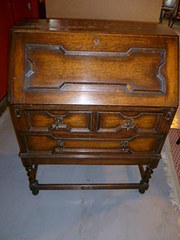 1930S OAK BUREAU