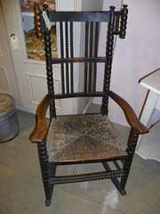ANTIQUE ELM ROCKING CHAIR
