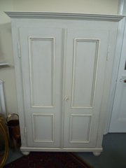 ANTIQUE PAINTED PINE WARDROBE