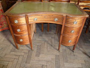 ANTIQUE SERPENTINE FRONTED DES