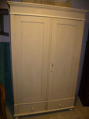 Dutch breakdown wardrobe