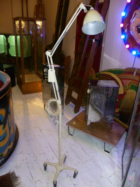 Dating anglepoise lamps