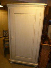 SINGLE DOOR PAINTED PINE CUPBO