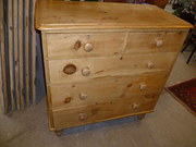 VICTORIAN PINE CHEST OF DRAWER