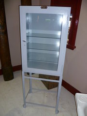 VINTAGE PAINTED STEEL MEDICAL