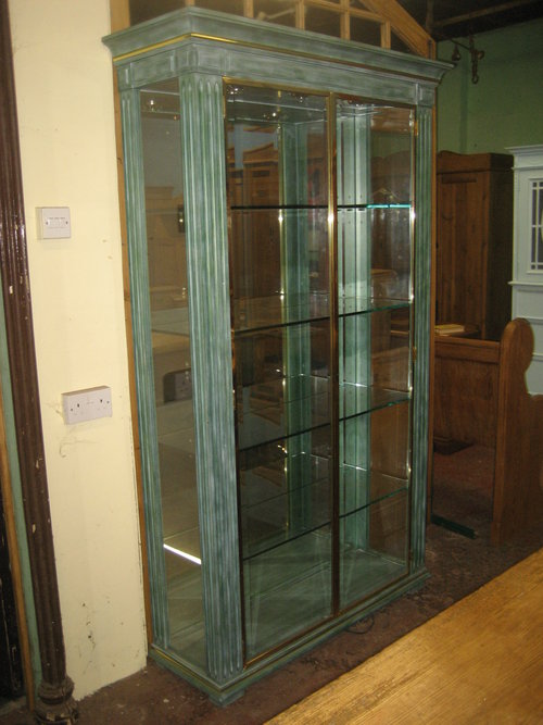 Antiques Atlas - Mirrored Back Display Cabinet