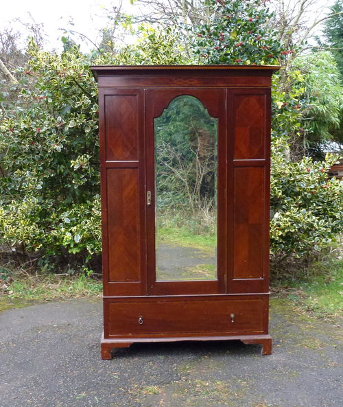 Antique Edwardian Mahogany Inlaid Double Wardrobe Edwardian Mahogany Inlaid Double Wardrobe