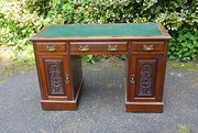 VICTORIAN MAHOGANY CARVED TWIN