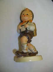 VINTAGE HUMMEL FIGURE SCHOOL B