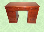 Victorian mahogany desk/dressing table 