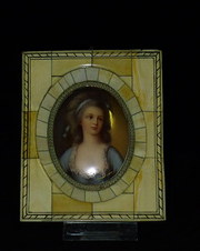 Pretty 19th C Miniature Porcel