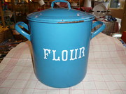 Enamel flour bin