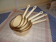 Set of enamel pans