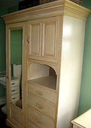 A 1920s French Bedroom Suite