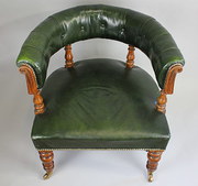 Low victorian oak captains lea