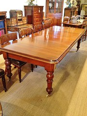 mahogany dining table