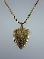 Edwardian 9ct Locket  Chain