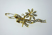 Lovely Victorian 18ct Brooch