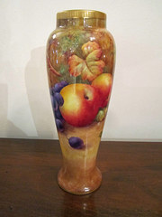 Royal Worcester Fruit Vase  19