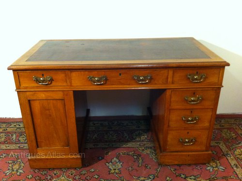 Antique Walnut Kneehole Desk Walnut Kneehole Desk
