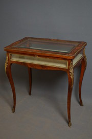 Dispaly  Bijouterie Table