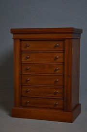 Miniature Wellington Chest