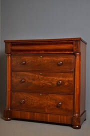 Victorian Chest of Drawers