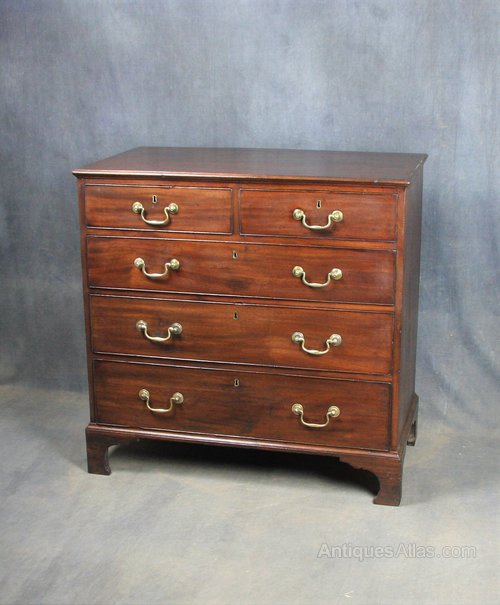 Georgian Mahogany Chest of Drawers