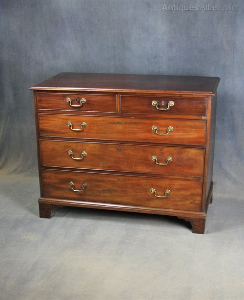 Georgian Mahogany Chest of Drawers