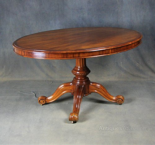 Victorian Mahogany Oval Breakfast / Dining Table
