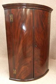 George III bow fronted corner
