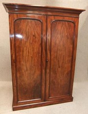 Victorian mahogany wardrobe wi