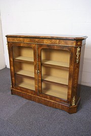 VICTORIAN BURR WALNUT DISPLAY