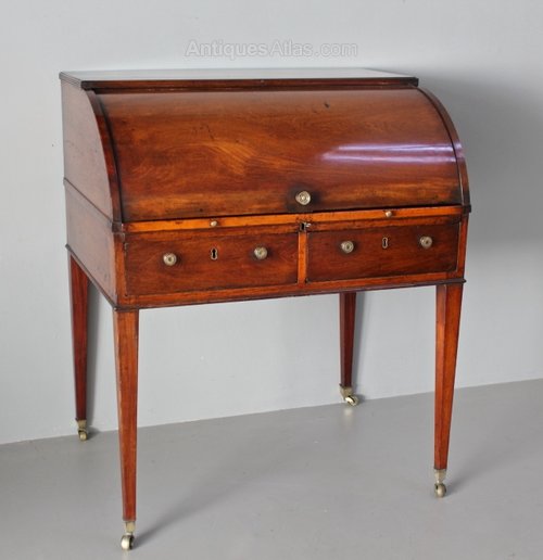 18th Century Mahogany Roll Top Desk. U546