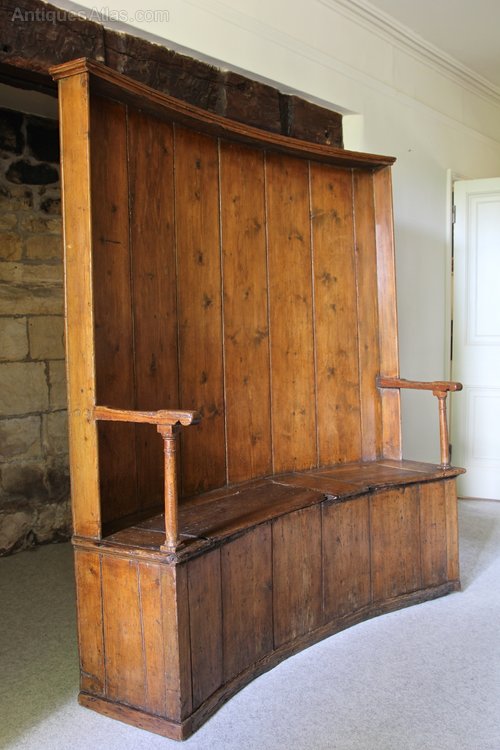 Early 19th Century Pine Box Settle. V19