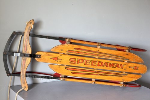 Vintage Speedaway Sled. T817