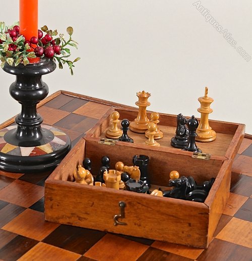 Vintage Staunton Boxed Chess Set.
