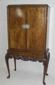 mahogany drinks cabinet