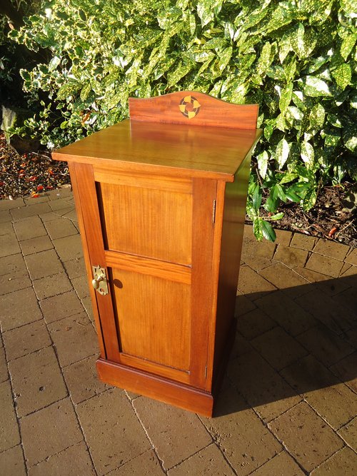 Arts& Crafts bedside cabinet with inlay