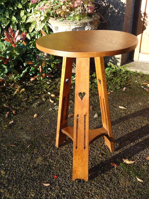 Arts & Craft oak table on a tripod base